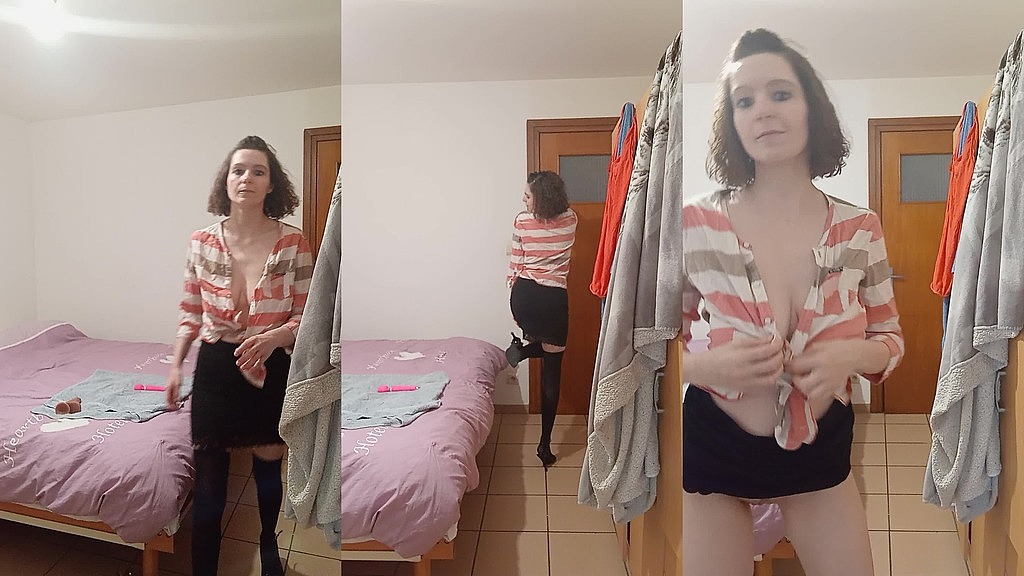 petite coquine qui ce masturbe (Rose) petite coquine qui ce masturbe (Rose)