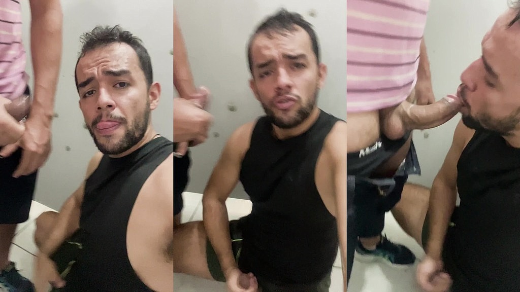 Socyal Sem Camisa, Roberto Carlos Da Silva: ajoelhei e mamei a rola grossa do cobrador de onibus que estava trocando de roupa no banheiro, gozou na minha boca (AnalVids.com) ajoelhei e mamei a rola grossa do cobrador de onibus que estava trocando de roupa no banheiro, gozou na minha boca (Socyal Sem Camisa, Roberto Carlos Da Silva)