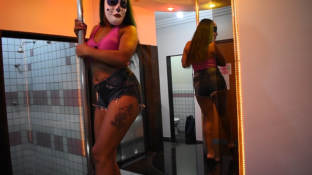 conhecemos uma ninfeta no meio da rua e metemos a vara nela no motel (Breno, Alicehot) conhecemos uma ninfeta no meio da rua e metemos a vara nela no motel (Breno, Alicehot)