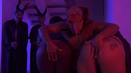 Halloween horns meeting