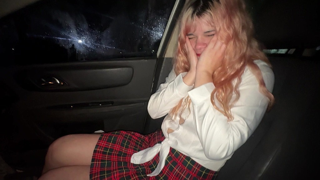 Zekefotos, Dollecita: collegiale nei boschi di Palermo le rompe il culo (AnalVids.com) colegiala en los bosques de palermo le rompen el culo (Zekefotos, Dollecita)