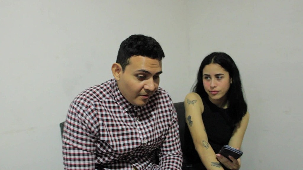rubia tatuada se folla a su novio nerd por primera vez sin condon y el se corre dentro de ella. porno en espanol (Camilomendoza, Candylove114) rubia tatuada se folla a su novio nerd por primera vez sin condon y el se corre dentro de ella. porno en espanol (Camilomendoza, Candylove114)
