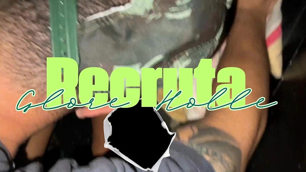 recrutas fazendo sexo no glory hole feito no alojamento para curticao em folgas. (Lendro Delao, Maldonatto, Vst do Interior) recrutas fazendo sexo no glory hole feito no alojamento para curticao em folgas. (Lendro Delao, Maldonatto, Vst do Interior)
