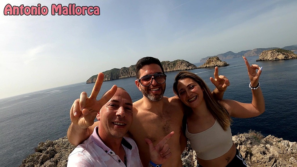 uncut - horny spanish amateur couple persuades me to have a threesome in public - bts (Antonio Mallorca Official, Mancheguita, Mancheguito) uncut - horny spanish amateur couple persuades me to have a threesome in public - bts (Antonio Mallorca Official, Mancheguita, Mancheguito)