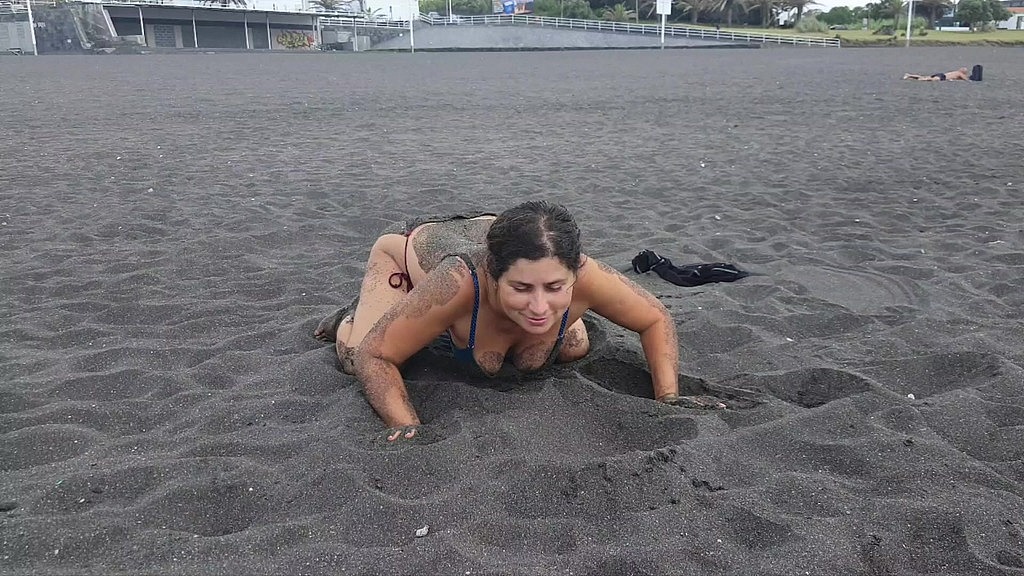 curvy mommy is playing with her boobs on the beach! (Expressiagirl, ExpressiaBoy) curvy mommy is playing with her boobs on the beach! (Expressiagirl, ExpressiaBoy)