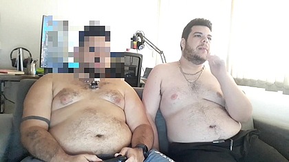 Fui Na Casa do Meu Amigo Jogar Mas Eu Queria Mesmo Era Dar + Seduzindo o Pedreiro Negao Ate Ele Gozar Na Minha Cara (DOBRADINHA COMPLETA)