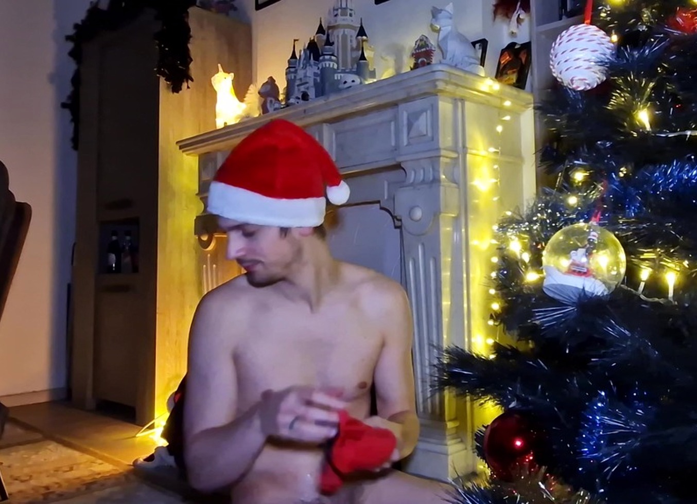 This X-Mas Twink Slut Jerks His Big Uncut Dick