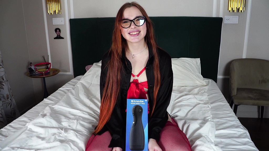 girl surprises friend with a mind-blowing deep throat sex toy that takes pleasure (Nashidni, Megan Murkovski) girl surprises friend with a mind-blowing deep throat sex toy that takes pleasure (Nashidni, Megan Murkovski)