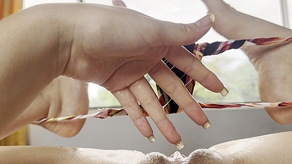 ojala que alguien desde abajo me vea y suba a chuparmela un rato jejej