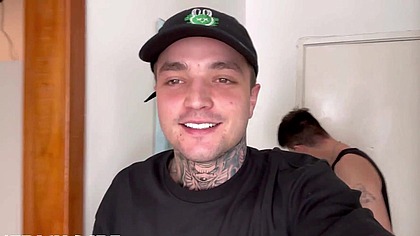 RECEBENDO ERICK DIAZ EM CASA PRA UMA PUTARIA GOSTOSA