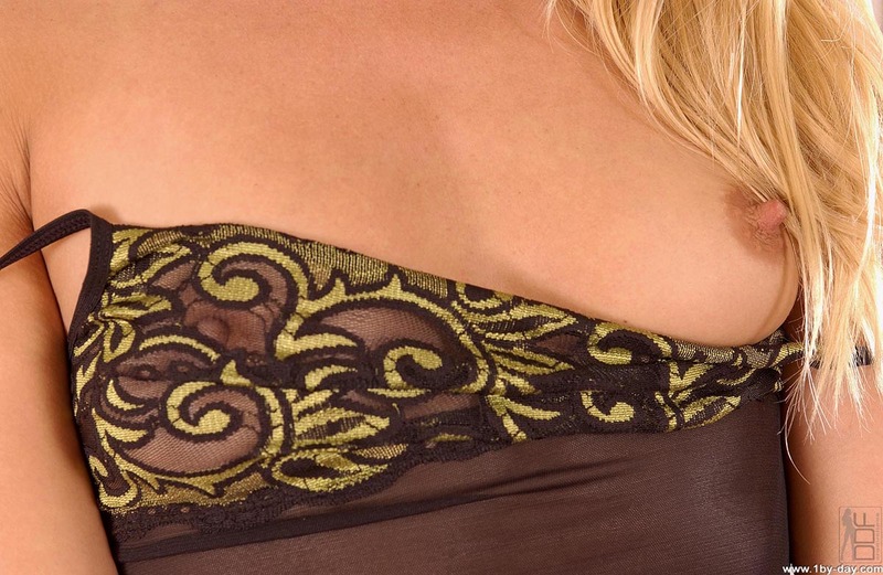 The Zen between Sandy's thighs! #4