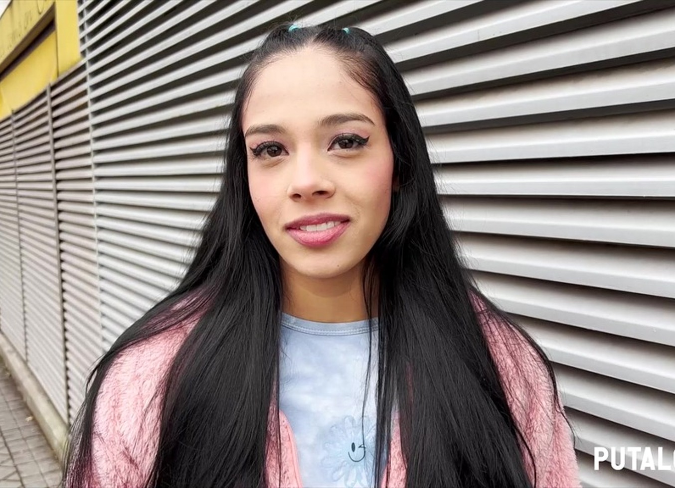 Putalocura - Preciosidad Colombiana Katha Dawsoon Convencida En La Calle Para Follar Con Torbe