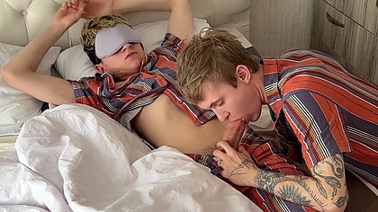 No32 full video woke up a friend with a big dick blowjob, he licked my asshole and fucked me juicy and came