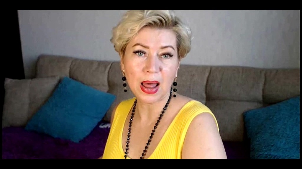 AimeeParadise: моя мила дружина - повія з веб-камери-2 .!. фалоімітатор у кицьці зрілої красуні та веселе грайливе виляння її дупою... (повна версія) (AnalVids.com) my sweet wife is a webcam slut-2 .!. a dildo in the pussy of a mature beauty and a perky playful wagging of her ass... (full version) (AimeeParadise)