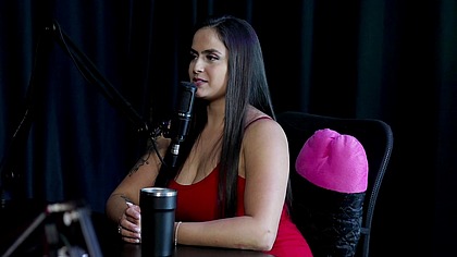 Perdeu a aposta para o primo e teve que dar o cuzinho, a familia ficou em choque com seu video vazado, e seus fetiches de goza a loucura na prancha... - Burguesa (WATCH ON: SHEER/RED)