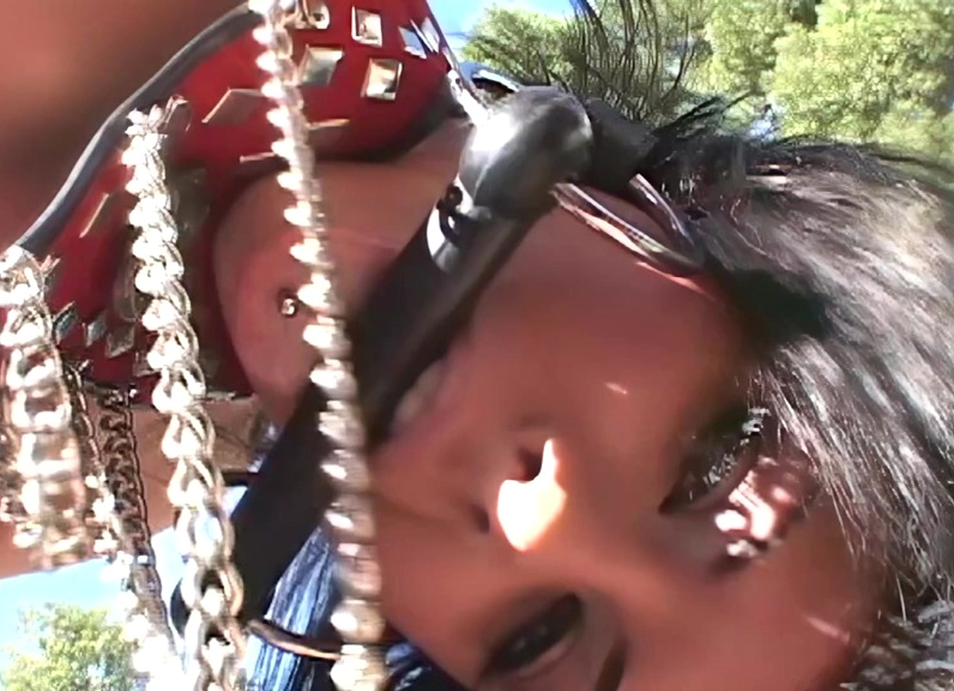 Taryn Thomas Knows How To Please A Crowd