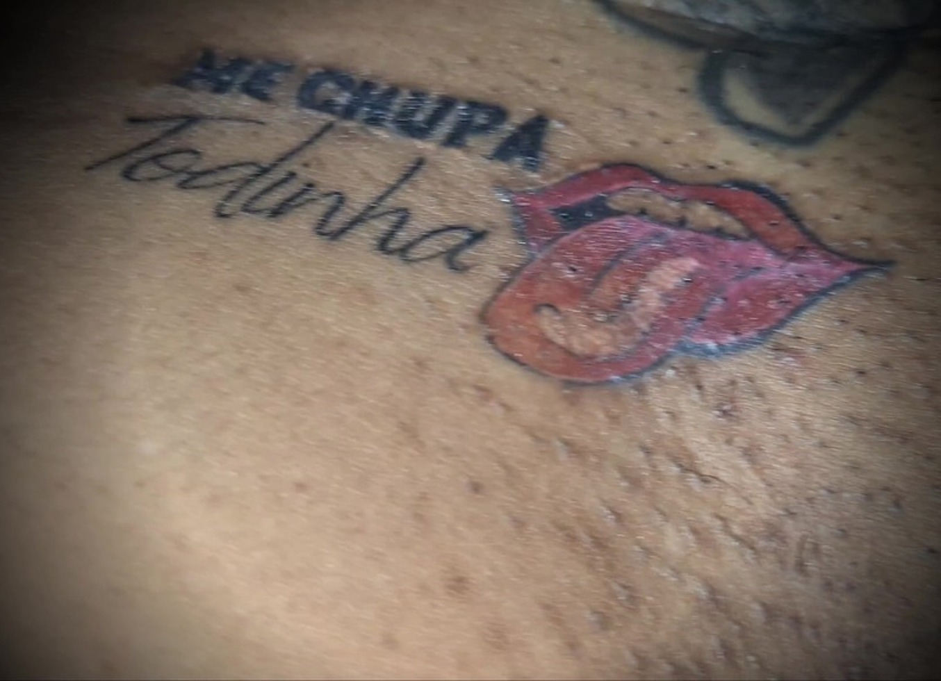 Na Academia Sem Calcinha Treinando Com Tesao