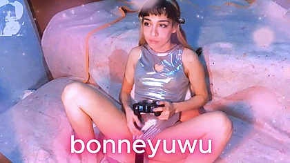 Bonneyuwu - 10:25 KUM en todo el cuerpo