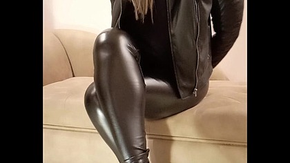 Peeing leather pants