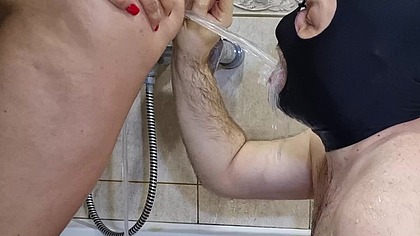 My wife cleans her butt before anal sex. Enema. Ep 30601