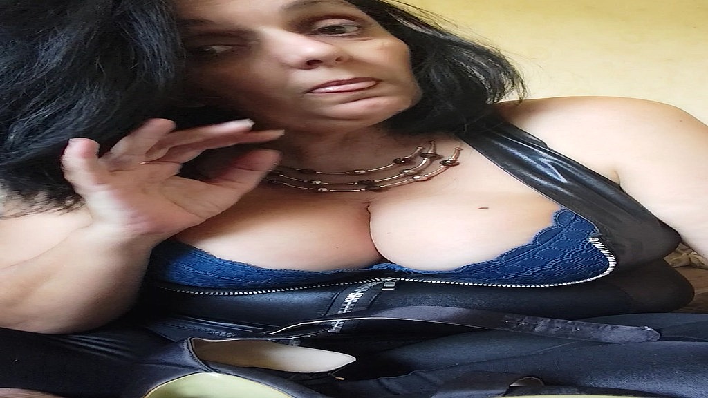 cette secretaire la est plus dure plus cerebrale... intox dans la 2e partie (Maitresse-g) cette secretaire la est plus dure plus cerebrale... intox dans la 2e partie (Maitresse-g)