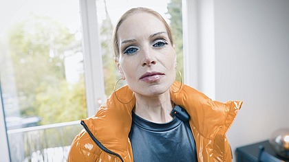 Hot MILF in nylons and winterjacket