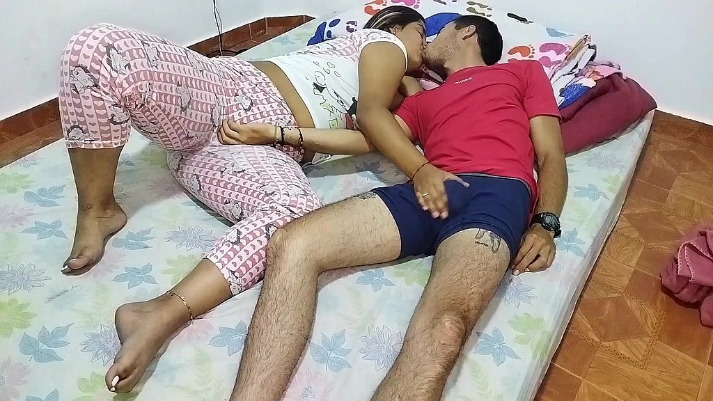 Mia Sex, Axel Polla: mi madrastra me deja pasar la noche en su cuarto y en su cama parte 1 (AnalVids.com) mi madrastra me deja pasar la noche en su cuarto y en su cama parte 1 (Mia Sex, Axel Polla)