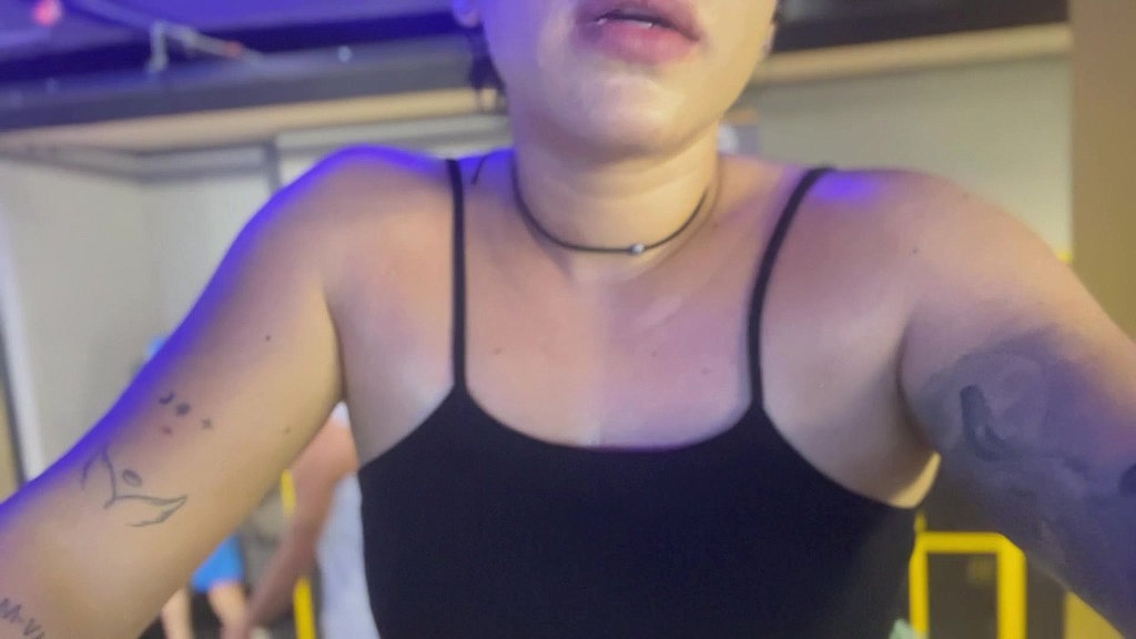 andrealatina - entrenando en el gym ??️? (Андреа Латина) andrealatina - entrenando en el gym ??️? (Andrea Latina)