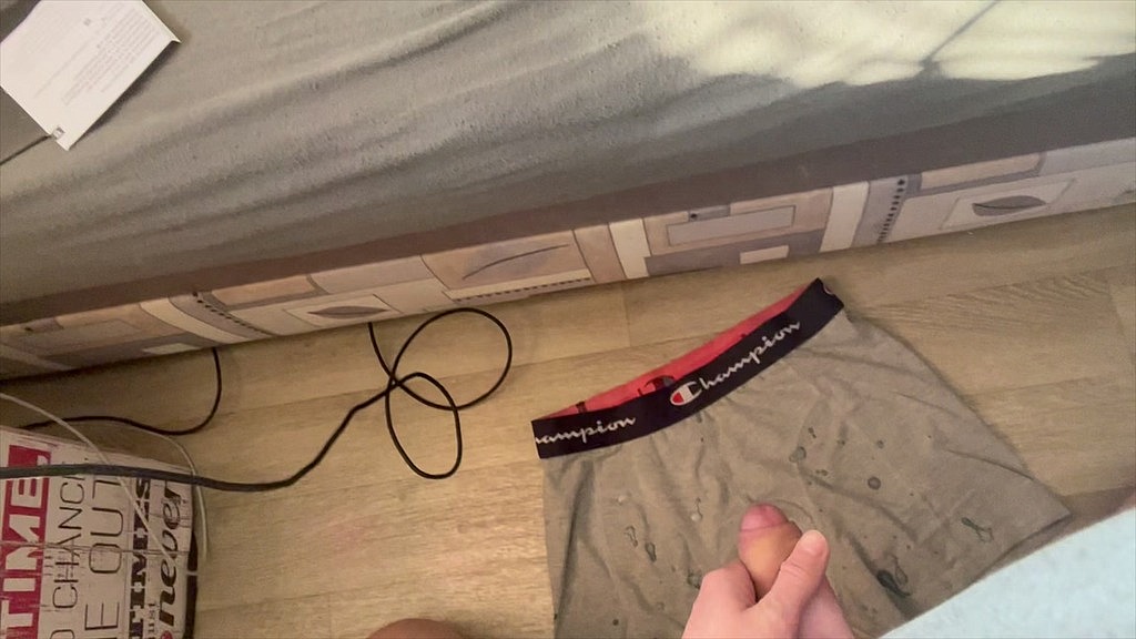 cumming on my favorite underwear! (Johnny3569) cumming on my favorite underwear! (Johnny3569)