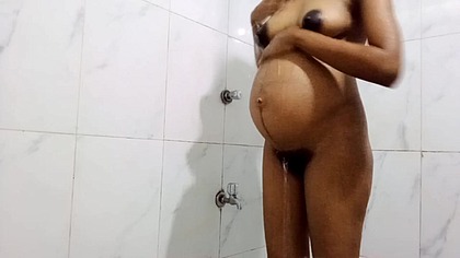 Pregnant Step mom Stepson watch's and films wile bathing