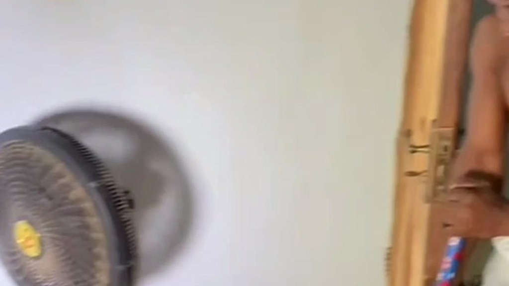 my step mum ask me to give her a very sweet and hard fuck, i had no choice than to obey. (EstaticFrequeVille, Dickerson) my step mum ask me to give her a very sweet and hard fuck, i had no choice than to obey. (EstaticFrequeVille, Dickerson)