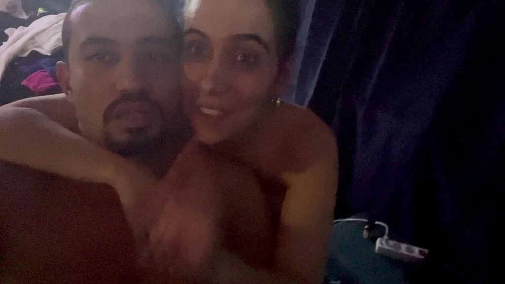 bisex scene avec mon meilleur ami gay et mon mec ! (Pmassaxxx, Joy Karen Off, Hpg Acteur) bisex scene avec mon meilleur ami gay et mon mec ! (Pmassaxxx, Joy Karen Off, Hpg Acteur)