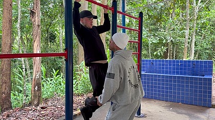 Fodendo gostoso com o personal no parque