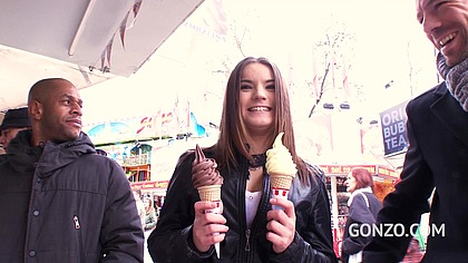 Evelina Darling picked up in amusement park & assfucked 3on1 SZ1283