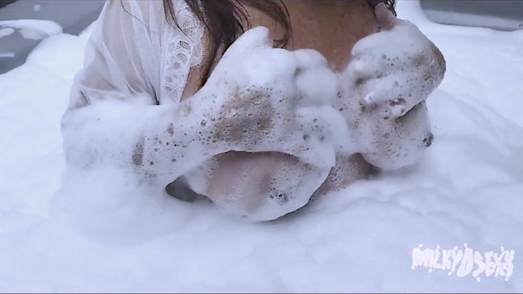 milky orgasms 6 soap sudded busty rub (DbustyMinx) milky orgasms 6 soap sudded busty rub (DbustyMinx)