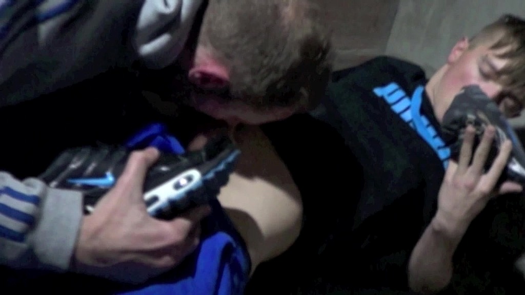 two yougng badboys fucking in basement with sneaker domination (Badboy Crunchboy, French twink Crunchboy) two yougng badboys fucking in basement with sneaker domination (Badboy Crunchboy, French twink Crunchboy)