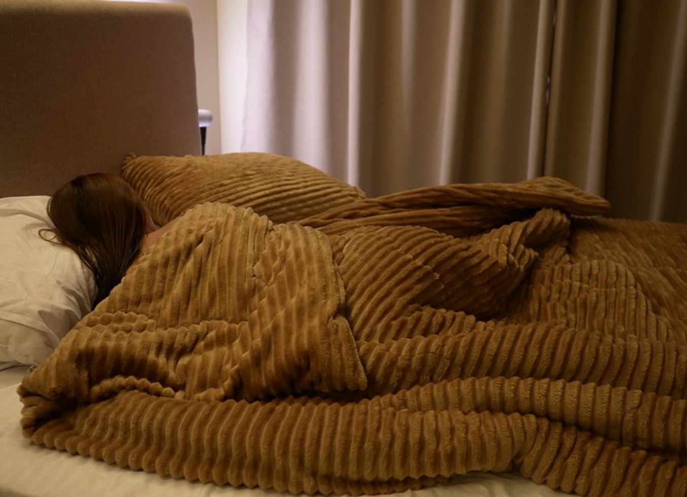 Amateur Student Couple Having Gentle Evening Sex (Video With Face)