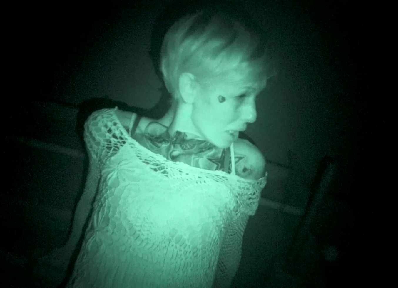 Niemand Wird Dich Finden! Skinny-Blondine In Keller Verschleppt ?