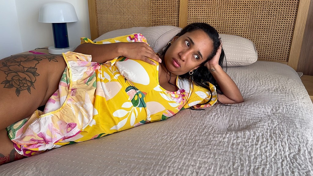 a madrasta peituda leyne rodriguez e o enteado dividiram a cama e fizeram sexo. (Andrespty_, LeyneRodriguez) a madrasta peituda leyne rodriguez e o enteado dividiram a cama e fizeram sexo. (Andrespty_, LeyneRodriguez)