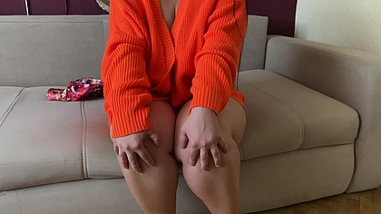 Split my pussy with that mushroom dick ! NOW !