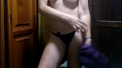 Tirou onda encarando o pau do gerente