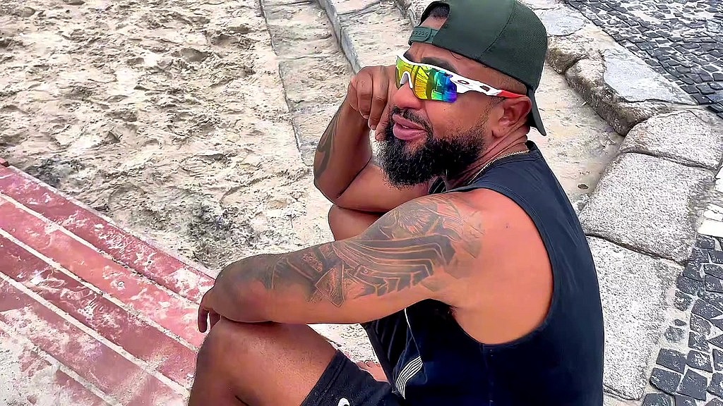 macho rabudo safado levando rola no cuzinho. (Leo Alfredo, Felipe Nuru) macho rabudo safado levando rola no cuzinho. (Leo Alfredo, Felipe Nuru)
