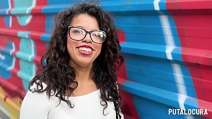 PutaLocura - Culona jovencita Laura Love se corre a chorros en Pilladas