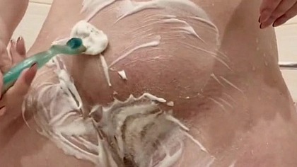 Je m'epile dans ma douche