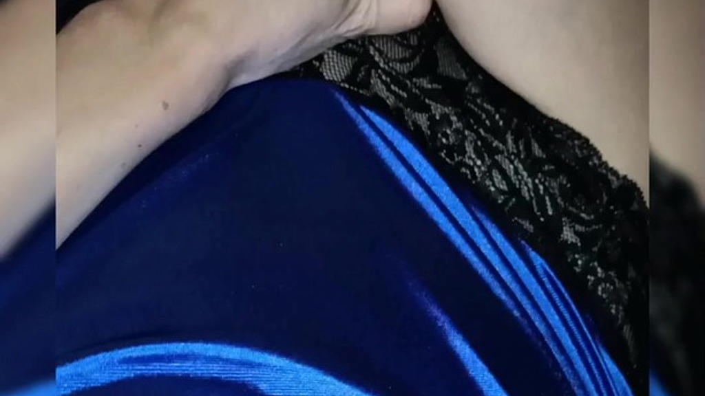 wetting bed accident (Penelopa3) wetting bed accident (Penelopa3)