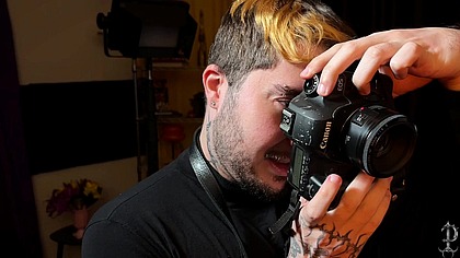 Fui fotografar o twink e cai na rola dele