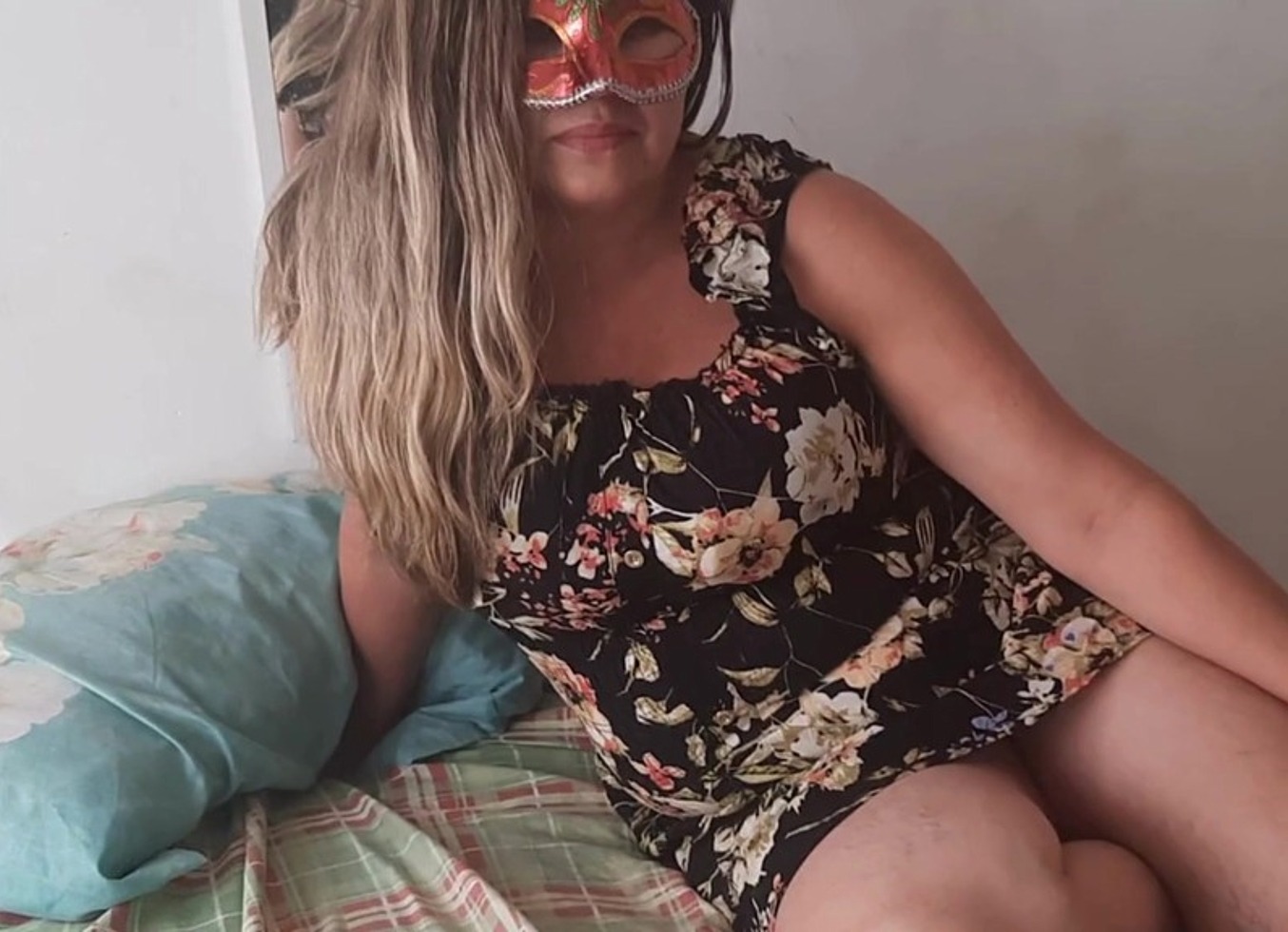 He Was Feeling Sick In The Bathroom And Went To Help The Hot Girl, Which Ended Up Having A Nice Fuck Between Them