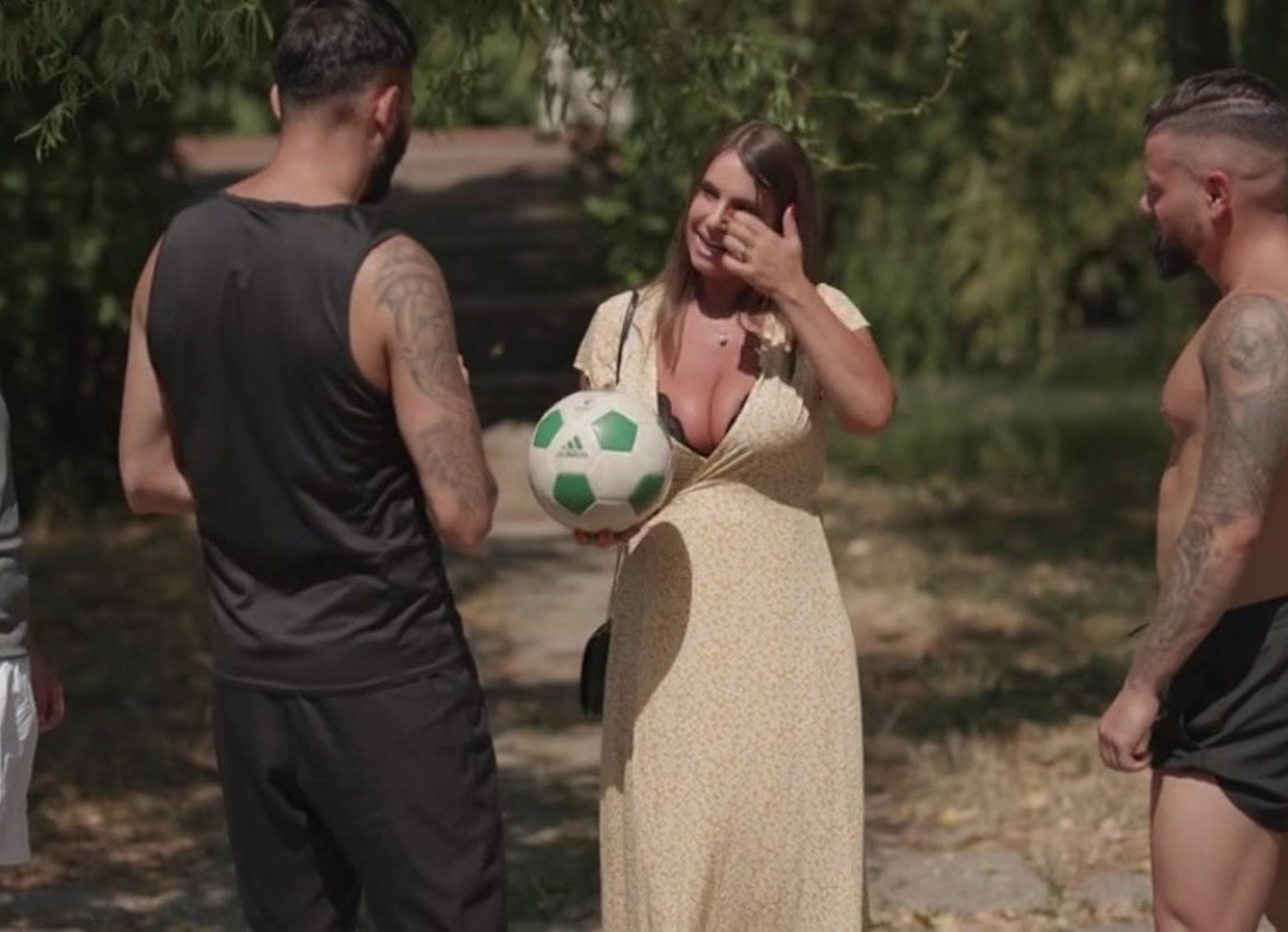 Big Tits German MILF Susi Is Getting A Foursome With Three Toyboys