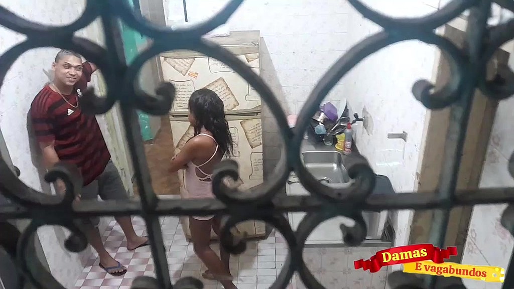 casada trai o marido com o proprio amigo dele. (Nicoli fox, Willxlian) casada trai o marido com o proprio amigo dele. (Nicoli fox, Willxlian)