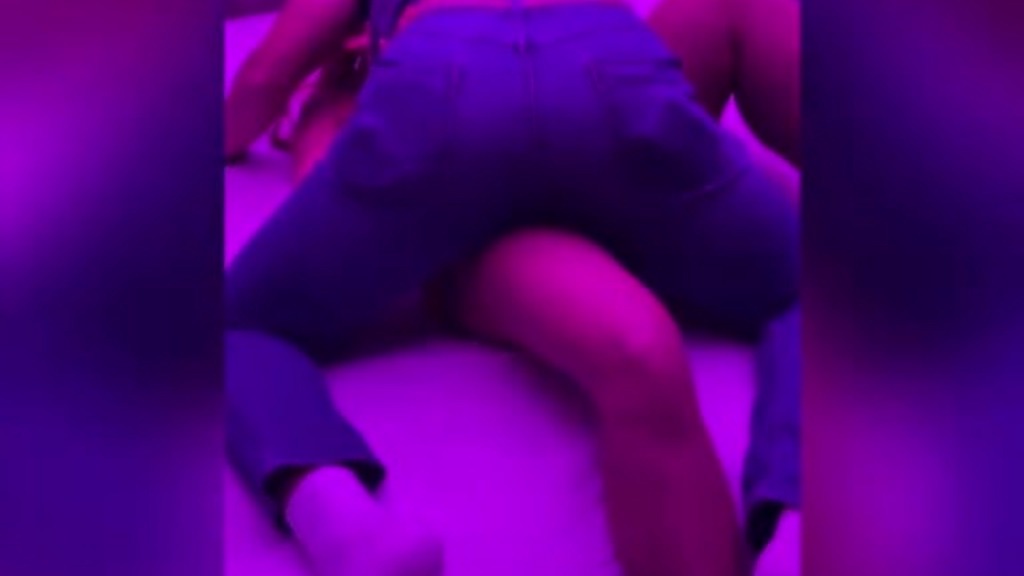 levei meu marido para assistir meu programa com um cliente - parte 1 (Sr Intenso, Hotwife_ruiva) levei meu marido para assistir meu programa com um cliente - parte 1 (Sr Intenso, Hotwife_ruiva)